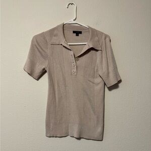 5/$55 !! 🔥 J. Crew Taupe Short Sleeve Button Down Shirt